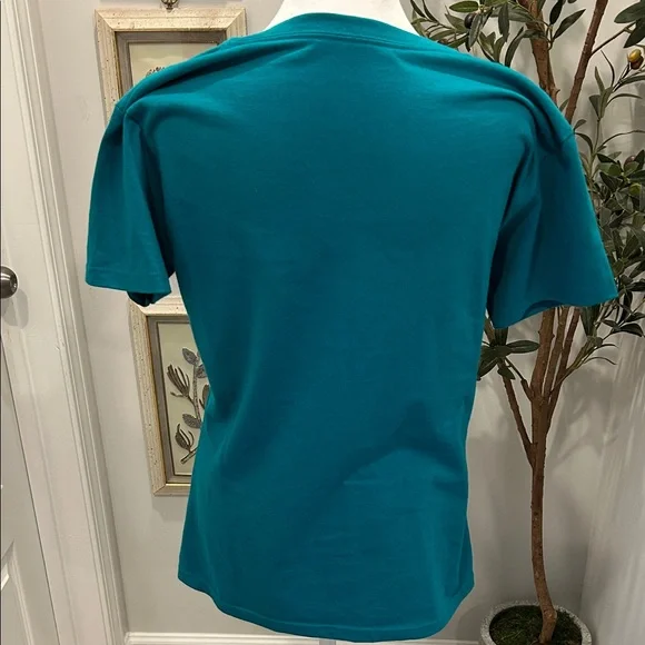 Disney Teal V-Neck Ariel Graphic Tee - Picture 5 of 5